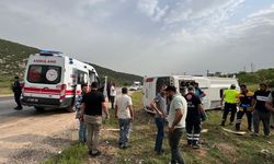 Gaziantep'te yolcu midibüsü devrildi: 10 kişi yaralandı