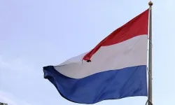 Hollanda Tahran büyükelçiliğini pazar günü kapatacak