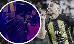 Suudi Arabistan Süper Kupa finalinde skandal olay! Maçın kaybedilmesina kızdı futbolcuya kırbaçladı