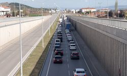 İstanbul-Samsun kara yolunda bayram trafiği yoğunluğu