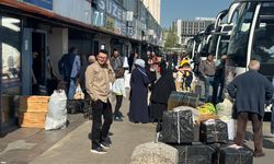 Bayram tatili dönüşü 15 Temmuz Demokrasi Otogarı'nda yoğunluk