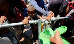 Gazze'deki Filistinlilerin su bulabilmek için yaşadığı sıkıntılar