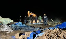 Aksaray'da ağılın çökmesi sonucu 50 küçükbaş telef oldu! Kurtarma çalışmaları sürüyor