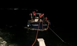 Çanakkale Boğazı'nda arızalanan tekne kurtarıldı