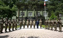 Genelkurmay Başkanı Orgeneral Metin Gürak, sınır karakollarında incelemelerde bulundu