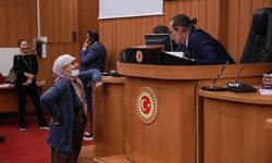Erdal Beşikçioğlu'ndan belediye meclis salonunda 'halk buluşması'