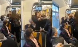 Tramvayda şoke eden anlar! Kız öğrenciler saç saça baş başa kavga etti
