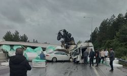 Adana'da 7 araç birbirine girdi: 2'i ağır 6 yaralı!