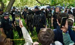 ABD polisi, Üniversitelerde öğrenci bırakmadı