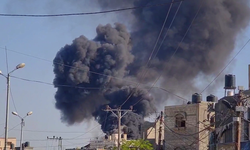 İsrail'in Refah'a yönelik alçak saldırıları sürüyor