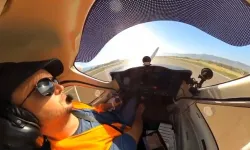 Öğrenci pilot, havada motoru duran uçağı başarıyla piste indirdi