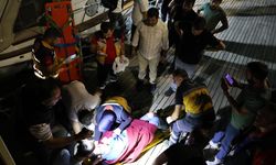 Alabora olan gezi teknesindeki 5 kişi, hastaneye kaldırıldı!