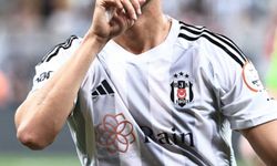 Yıldız futbolcu resmen Beşiktaş'a veda etti