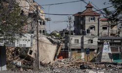 İsrail kana doymuyor! Gazze'de eve saldırdılar