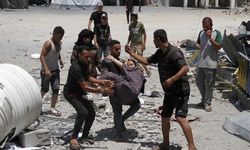 İsrail yardım merkezini vurdu: 8 Filistinli hayatını kaybetti!