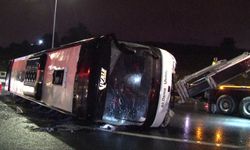 Kuzey Marmara Otoyolu'nda yolcu otobüsü devrildi! Faciadan dönüldü