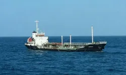 İran, Basra Körfezi’nde kaçak yakıt taşıyan tankere el koydu: 9 gözaltı