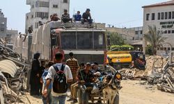 İsrail'in uyarısı üzerine Filistinliler göç etmeye devam ediyor