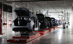 Tesla 2 milyona yakın aracı geri çağıracak