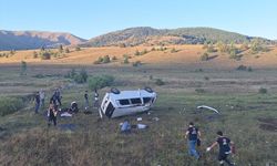 Erzincan'da minibüs devrildi! Ölü ve yaralılar var