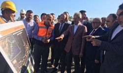 Bakan Uraloğlu: "Çeşmeli-Kızkalesi otoyolu 7 tünel, 5 viyadükten oluşuyor"