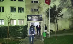Bursa'da düzenlenen operasyonda 41 yabancı uyruklu ile 4 zanlı yakalandı
