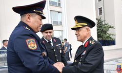 Kırgızistan İç Kuvvetler Komutanı Jandarma Genel Komutanı  Arif Çetin'i ziyaret etti