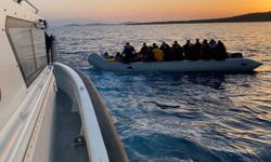 İzmir açıklarında 26 düzensiz göçmen yakalandı