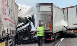 Kuzey Marmara Otoyolu'nda kamyon ve tır birbirine girdi