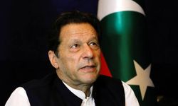 Eski Pakistan başbakanı ve eşi haklarındaki suçlamalardan beraat etti
