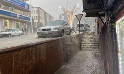 Tokat'ta yağmur ve dolunun ardından yollar nehre döndü