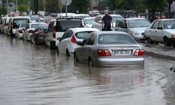 Yozgat’ta sağanak yağış hayatı felç etti