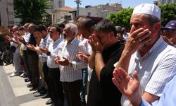 Mersin'de İsmail Haniye için gıyabi cenaze namazı eda edildi