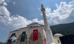 Bosna Hersek’teki tarihi Sinan Bey Camii ibadete açıldı