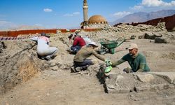 "Eski Van Şehri" kazı çalışmaları ışığında ortaya çıkarılıyor