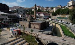 Bitlis'te Kent Meydanı Projesi ile kaybolan tarih gün yüzüne çıkarıldı