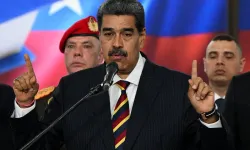 Venezuela'da muhalif Gonzalez'den Devlet Başkanı Maduro'ya "iktidarı bırakma" çağrısı