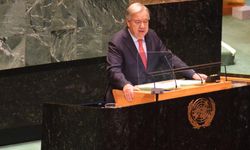 Guterres'ten Lübnan açıklaması: Uçurumun kenarındadır