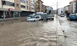 Eskişehir'de kuvvetli sağanak ve dolu etkili oldu