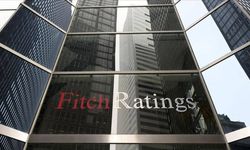 Fitch Ratings Türkiye'nin kredi notunu "B+"dan "BB-"ye yükseltti