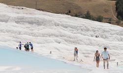 Pamukkale 8 ayda 1 Milyon 700 bin turist ağırladı!