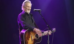 Amerikalı şarkıcı, söz yazarı ve oyuncu Kris Kristofferson  hayatını kaybetti