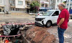 İzmir'de yaz sağanağı hayatı felç etti