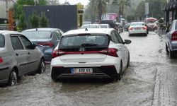 Samsun’da sağanak hayatı felç etti