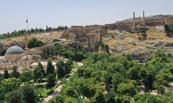 Urfa Kalesi kazıları tarihe ışık tutmaya devam ediyor