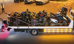 Yaptıkları hareketlerle trafik güvenliğini tehlikeye soktular! 14 motosiklet sürücüsü gözaltında