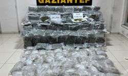 Gaziantep'te 86 kilo 650 gram skunk ve 37 kilo 200 gram metamfetamine el konuldu