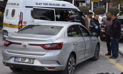 Niğde'de şok saldırı: Otomobili kurşunladılar!