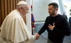 Papa Franciscus, Ukrayna Devlet Başkanı Zelenskiy ile görüştü