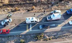 Trafik kazası faciası anne ve oğulun canını aldı, 3 kişi yaralandı